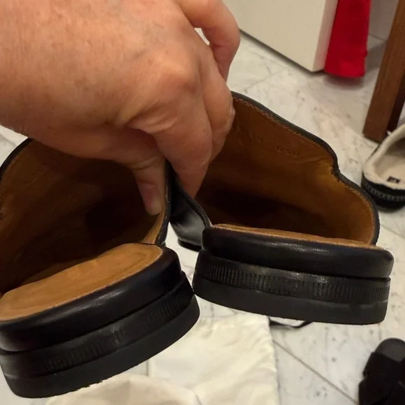 Gucci Tan Leather Insole Slip-On Shoe with Black Trim - Picture 6 of 6